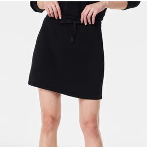 NWT SPANX AirEssentials® Skort Black in Size L